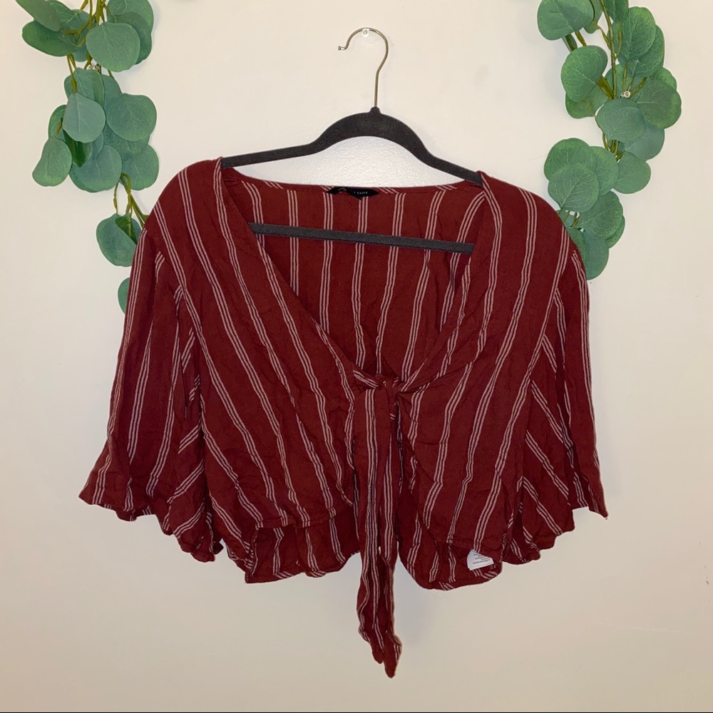 Red stripped tie front shirt